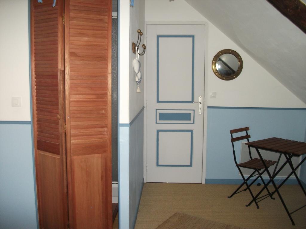 Bed and Breakfast La Clef Du Four Plesder Zimmer foto